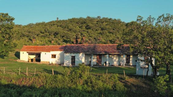 Semana de Mayo en Córdoba. El Camino Real comprende cerca de 190 kilómetros y 16 postas. El tramo Villa Tulumba-San Pedro Norte abarca 50 kilómetros y cinco postas.