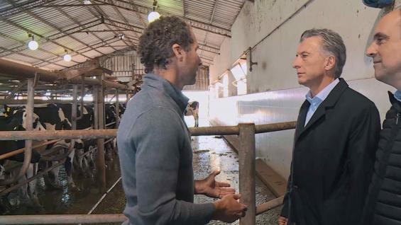 MACRI. Visitó un tambo de Venado Tuerto y se reunió con productores. (Presidencia de la Nación) MACRI. Visitó un tambo de Venado Tuerto y se reunió con productores. (Presidencia de la Nación)
