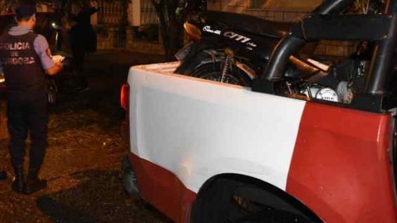 COFICO. Un motociclista murió arrastrado por la lluvia (Ramiro Pereyra/La Voz). COFICO. Un motociclista murió arrastrado por la lluvia (Ramiro Pereyra/La Voz).