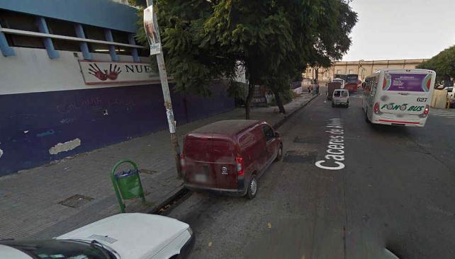 CÓRDOBA. Calle Cáceres Allende, próximo a la Vieja Terminal de Ómnibus (Captura de Google Street View).
