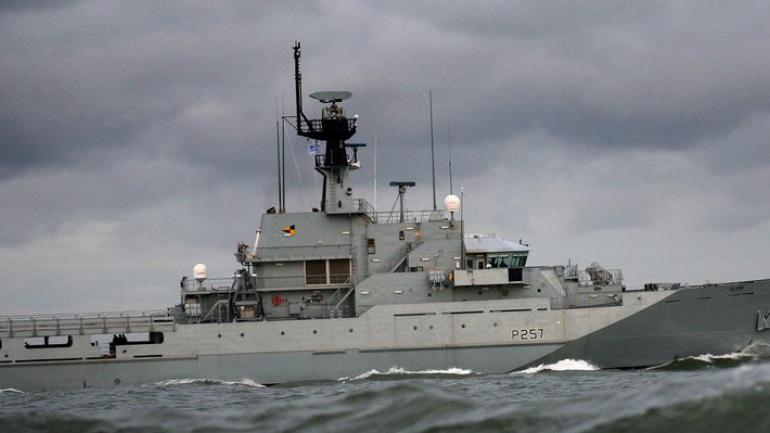 El barco británico que interceptó al buque argentino (http://www.hisutton.com). El barco británico que interceptó al buque argentino (http://www.hisutton.com).
