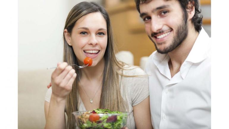 Es fundamental que la pareja lleve una vida saludable en alimentación y en ejercicios físicos. (Fecundart) Es fundamental que la pareja lleve una vida saludable en alimentación y en ejercicios físicos. (Fecundart)
