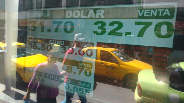 Argentina acuerda con FMI acelerar desembolsos para apoyar programa económico