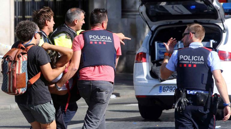 El Estado Islámico se adjudicó el ataque — Atentado en Barcelona